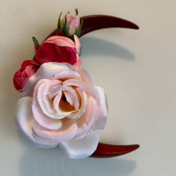 "Carys" Crescent Moon (Small)